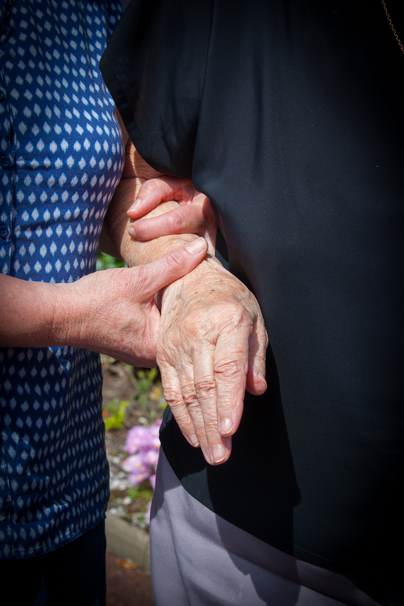 aides-a-domicile-auxiliaire-de-vie-sociale